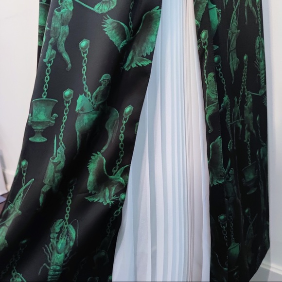 Double pleated midi skirt - Picture 8 of 12